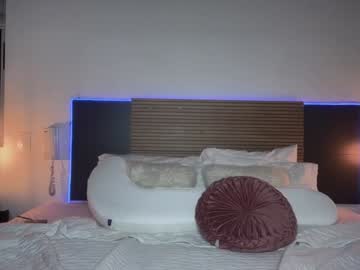 Foto porno Discutii intime cu itskassielee pe KUR.ro