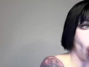 Foto porno ivey_strigoi ne arata tot la camera pe KUR.ro