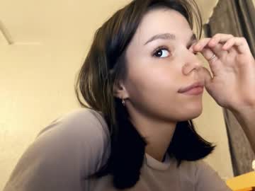 Foto porno janethcensky ne arata tot la camera pe KUR.ro