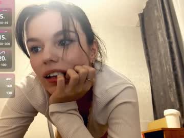 Foto porno janethcensky ne arata tot la camera pe KUR.ro