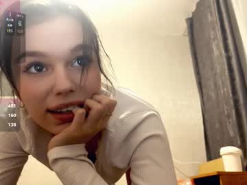 Foto porno janethcensky ne arata tot la camera pe KUR.ro