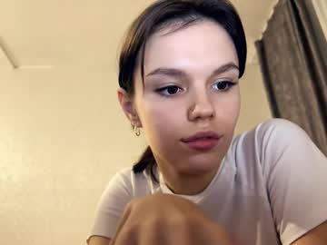 Foto porno janethcensky ne arata tot la camera pe KUR.ro