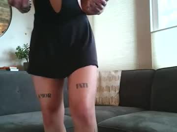 Foto porno jasonsweets se dezbraca la web pe Chaturbate pe KUR.ro