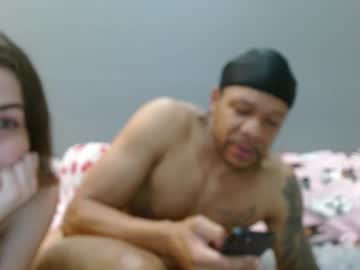 Foto porno jasonsweets se dezbraca la web pe Chaturbate pe KUR.ro