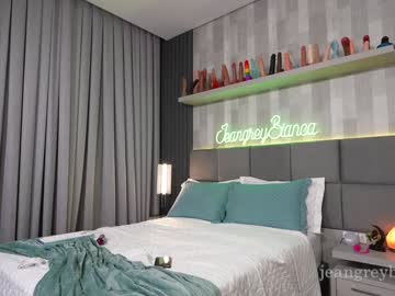 Foto porno Ce sexy este jeangreybianca pe KUR.ro