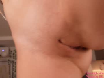 Foto porno jelli_jennifer se dezbraca la web pe Chaturbate pe KUR.ro