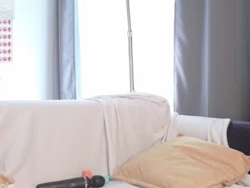 Foto porno jelli_jennifer se dezbraca la web pe Chaturbate pe KUR.ro