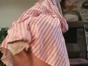 Foto porno Ganduri murdare cu jennycutey pe KUR.ro