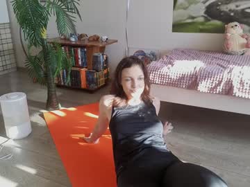 Foto porno Ganduri murdare cu jennycutey pe KUR.ro