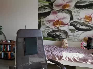 Foto porno Ganduri murdare cu jennycutey pe KUR.ro