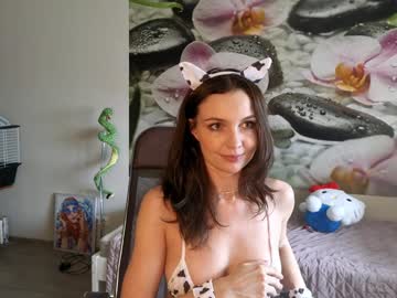 Foto porno jennycutey vrea sex pe Chaturbate pe KUR.ro
