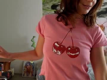 Foto porno Ganduri murdare cu jennycutey pe KUR.ro