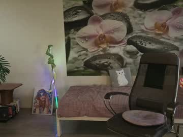 Foto porno Ganduri murdare cu jennycutey pe KUR.ro