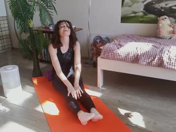 Foto porno Ganduri murdare cu jennycutey pe KUR.ro