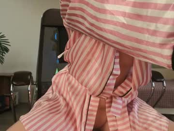 Foto porno Ganduri murdare cu jennycutey pe KUR.ro