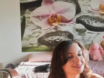 Foto porno Ganduri murdare cu jennycutey pe KUR.ro