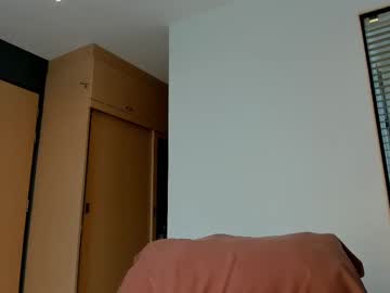 Foto porno Nebunii pe chat marca jerkoffstation pe KUR.ro