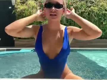 Foto erotica #880383 pe KUR.ro