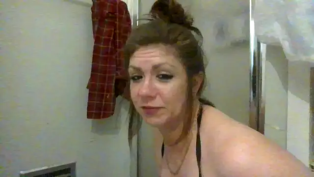 Foto porno Fantezii cu jizzyunit pe StripChat pe KUR.ro