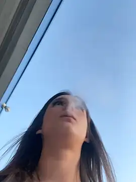 Foto porno joanaelaa ne arata tot la camera pe KUR.ro