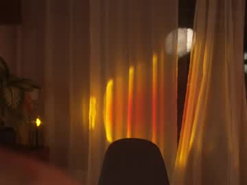 Foto porno Discutii intime cu jseductiveart pe KUR.ro