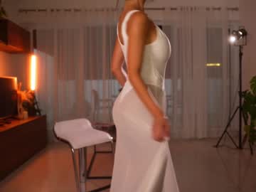 Foto porno Discutii intime cu jseductiveart pe KUR.ro