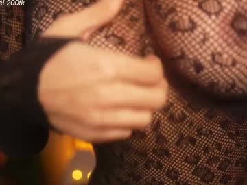 Foto porno Discutii intime cu jseductiveart pe KUR.ro