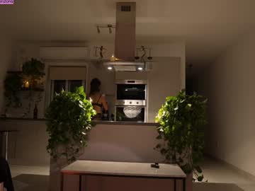 Foto porno Discutii intime cu jseductiveart pe KUR.ro