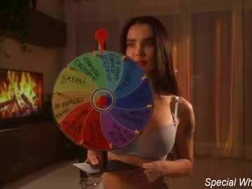 Foto porno Discutii intime cu jseductiveart pe KUR.ro