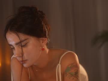 Foto porno Discutii intime cu jseductiveart pe KUR.ro