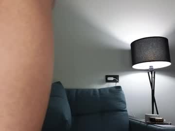 Foto porno jujuyang se dezbraca la web pe Chaturbate pe KUR.ro