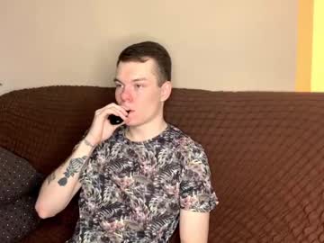 Foto porno julielourens se dezbraca la web pe Chaturbate pe KUR.ro