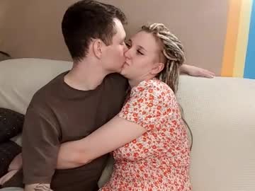 Foto porno julielourens se dezbraca la web pe Chaturbate pe KUR.ro