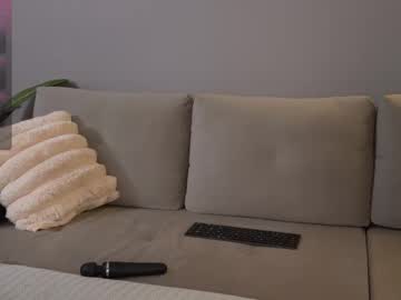 Foto porno juliyajam descoperita pe video chat pe KUR.ro