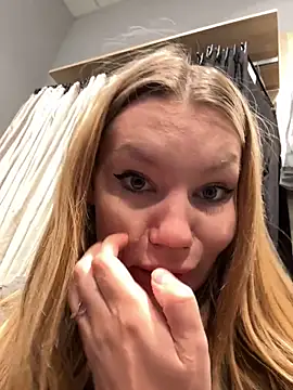 Foto porno Ce sexy este justmilaa pe KUR.ro