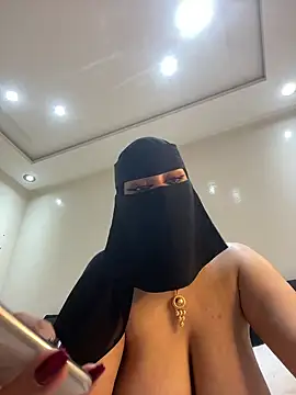 Foto porno Sex online cu jyjyelamira pe KUR.ro