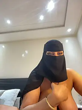 Foto porno Sex online cu jyjyelamira pe KUR.ro