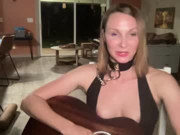 Foto porno couplemylove2 se dezbraca la web pe StripChat pe KUR.ro