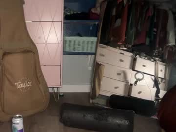 Foto porno Ganduri murdare cu kaileeshy pe KUR.ro