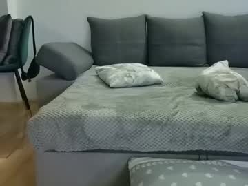 Foto porno kandasins ne arata tot la camera pe KUR.ro
