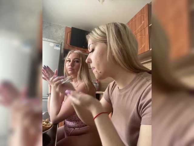 Foto porno Nebunii pe chat marca karolina7 pe KUR.ro