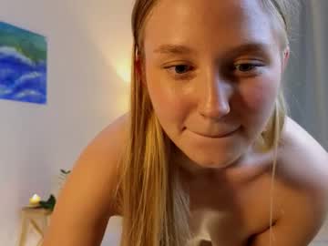 Foto porno katcontrol se dezbraca la web pe Chaturbate pe KUR.ro