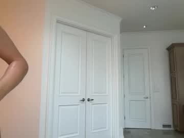 Foto porno kenziesmithh descoperita pe video chat pe KUR.ro