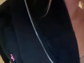 Foto porno kenziesmithh descoperita pe video chat pe KUR.ro