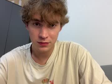 Foto porno Ce sexy este kevin_martin8 pe KUR.ro
