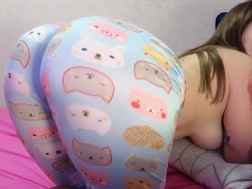 Foto porno Ganduri murdare cu kimmie_ pe KUR.ro