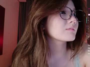 Foto porno kitayamachu se dezbraca la web pe Chaturbate pe KUR.ro