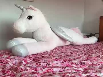 Foto porno Sex online cu kittengirlxo pe KUR.ro