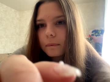Foto porno Ganduri murdare cu kitty_shy89 pe KUR.ro