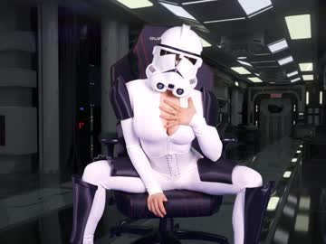 Foto porno kittycaitlin se dezbraca la web pe Chaturbate pe KUR.ro